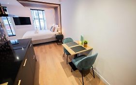 Luxurious 35M2 Designer Studio - R51A